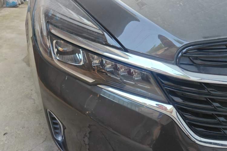 Used Buick GL8 2021 Land Cruiser Executive Class 652T Luxury Model Right Front Headlight