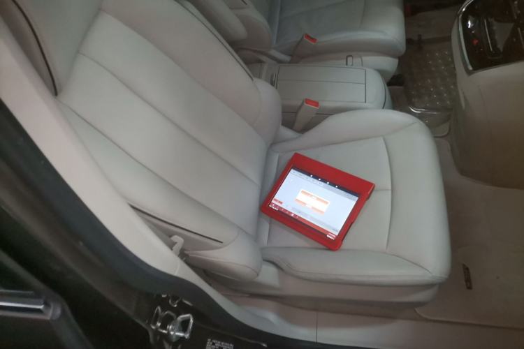Used Buick GL8 2021 Land Cruiser Executive Class 652T Luxury Model Right Front Seat