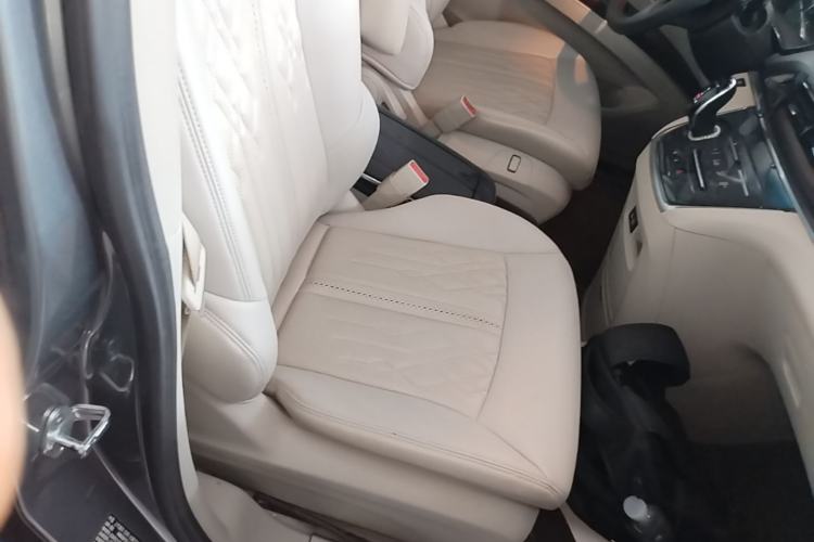 Used Buick GL8 2021 Land Cruiser Executive Class 652T Comfort Model Right Front Seat