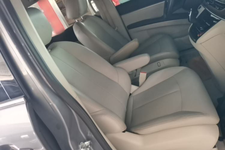 Used Buick GL8 2021 Land Cruiser Executive Class 652T Comfort Model Right Front Seat