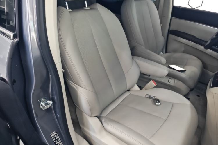 Used Buick GL8 2021 Land Cruiser Executive Class 652T Comfort Model Right Front Seat