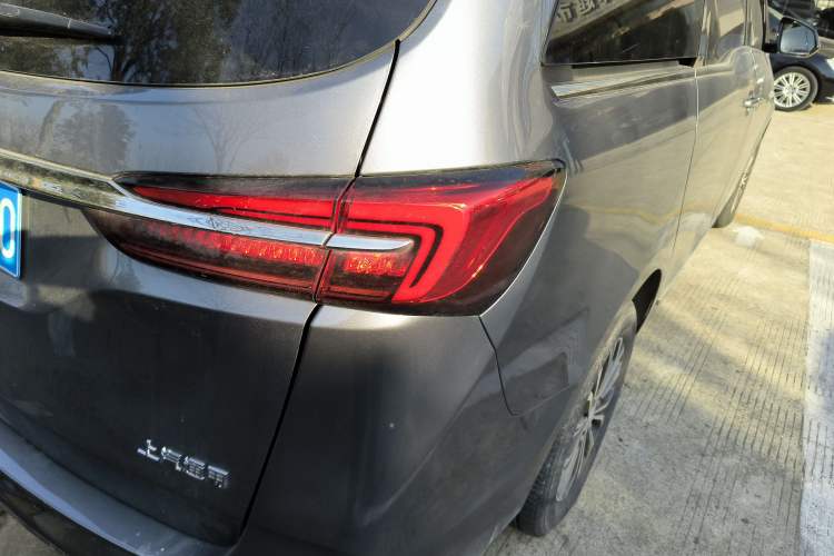 Used Buick GL8 2021 Land Cruiser Executive Class 652T Luxury Model Right Rear Taillight