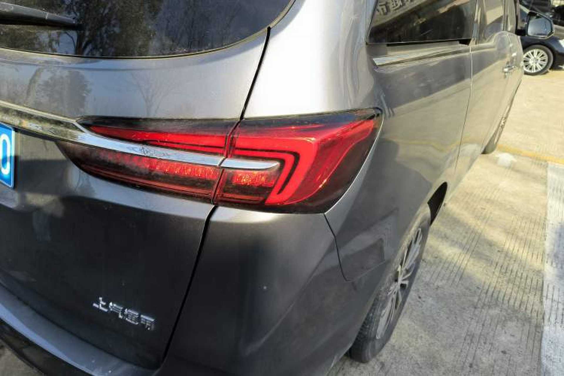 Used Buick GL8 2021 Land Cruiser Executive Class 652T Luxury Model Right Rear Taillight