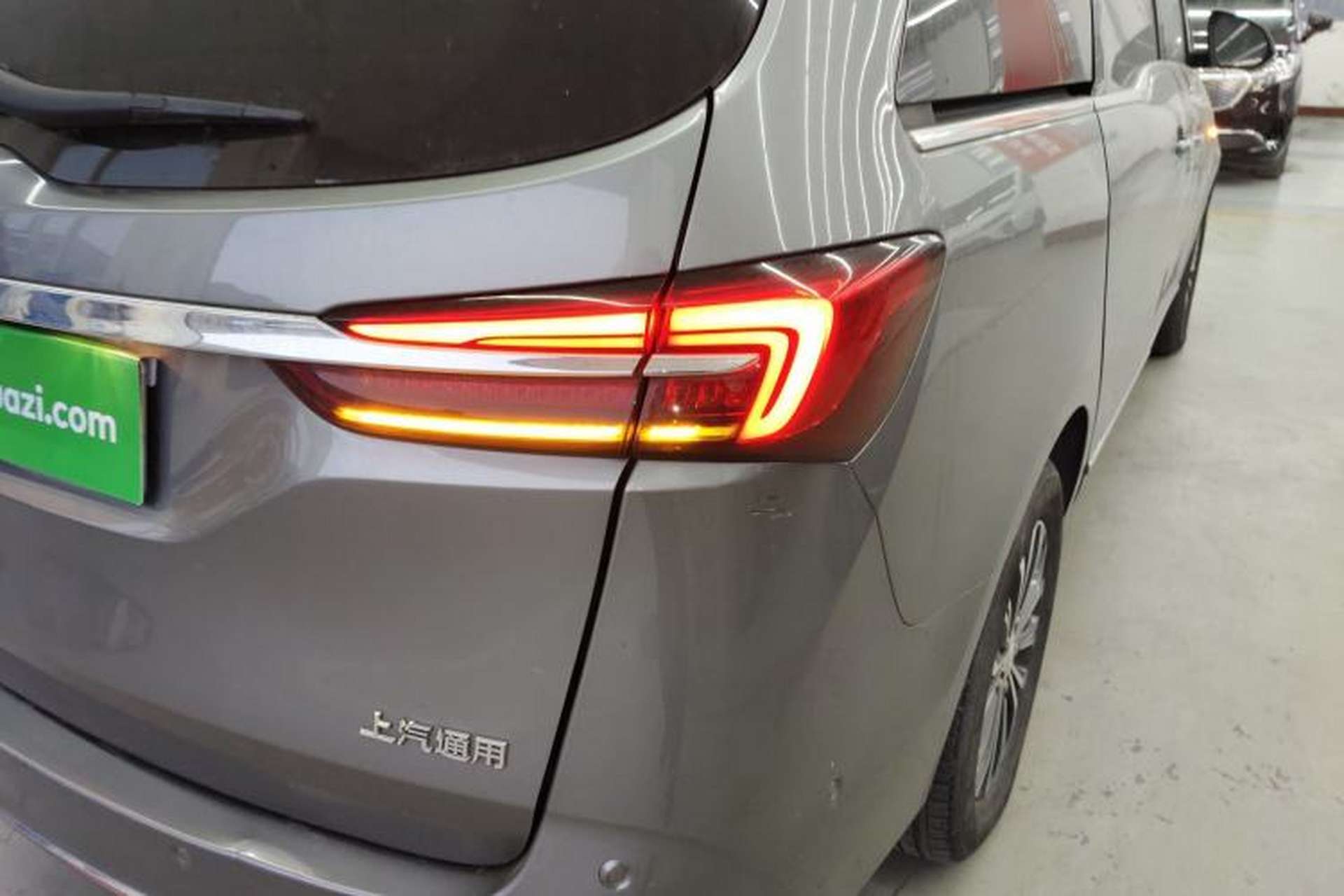 Used Buick GL8 2021 Land Cruiser Executive 652T Premium Model Right Rear Taillight
