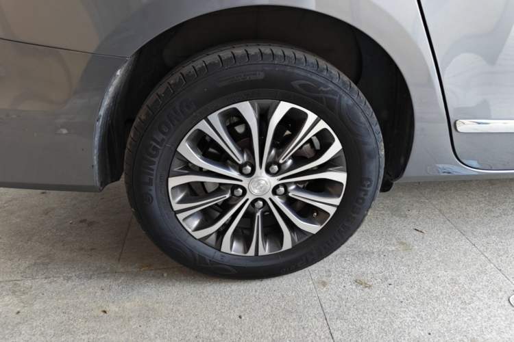 Used Buick GL8 2021 Land Cruiser Executive Class 652T Luxury Model Right Rear Wheel Hub