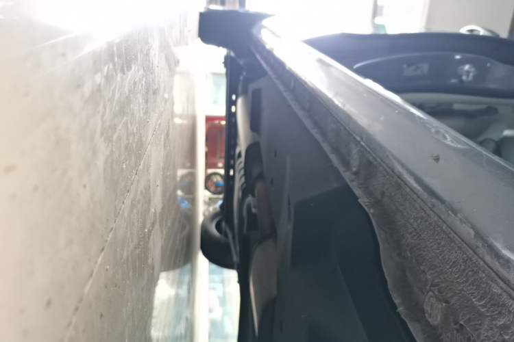 Used Buick GL8 2021 Land Cruiser Executive Class 652T Comfort Model Right Side Sill