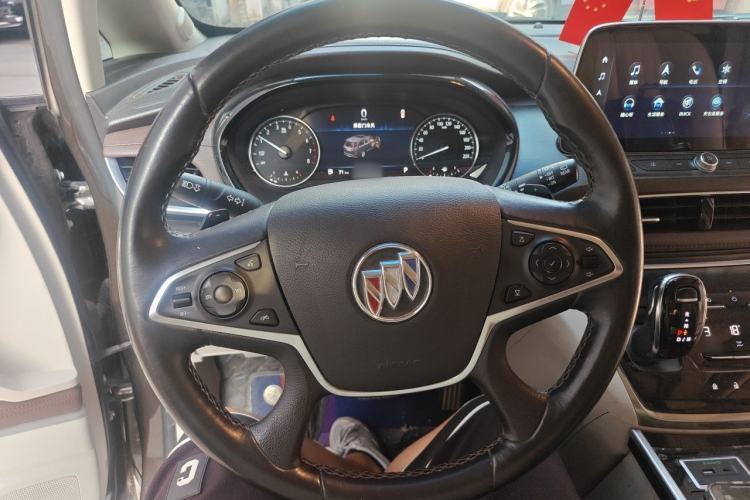 Used Buick GL8 2021 Land Cruiser Executive Class 652T Luxury Model Steering Wheel