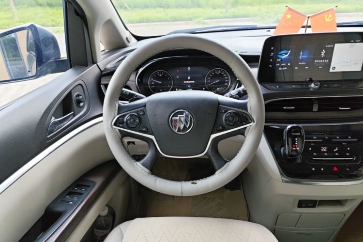 Used Buick GL8 2021 Land Cruiser Executive Class 652T Luxury Model Steering Wheel