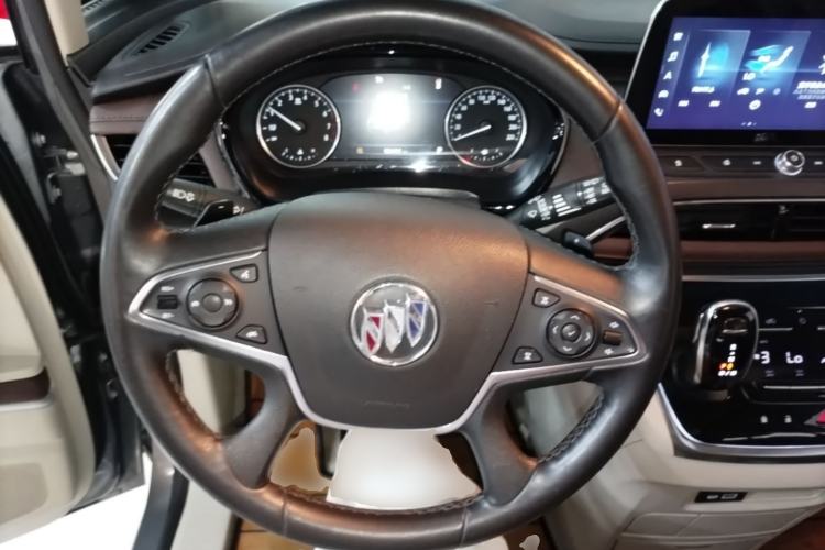 Used Buick GL8 2021 Land Cruiser Executive 652T Premium Model Steering Wheel