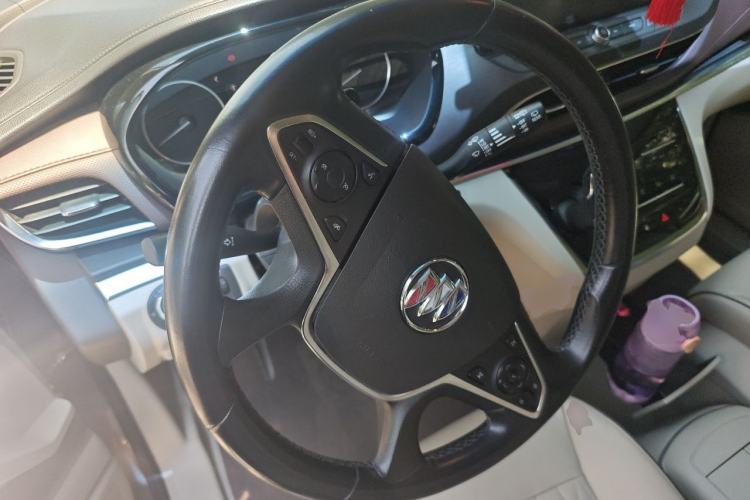 Used Buick GL8 2021 Land Cruiser Executive Class 652T Luxury Model Steering Wheel