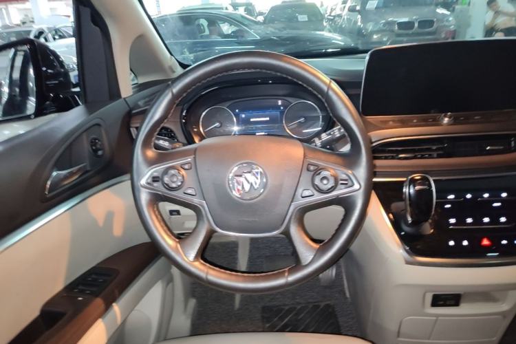Used Buick GL8 2021 Land Cruiser Executive Class 652T Luxury Model Steering Wheel