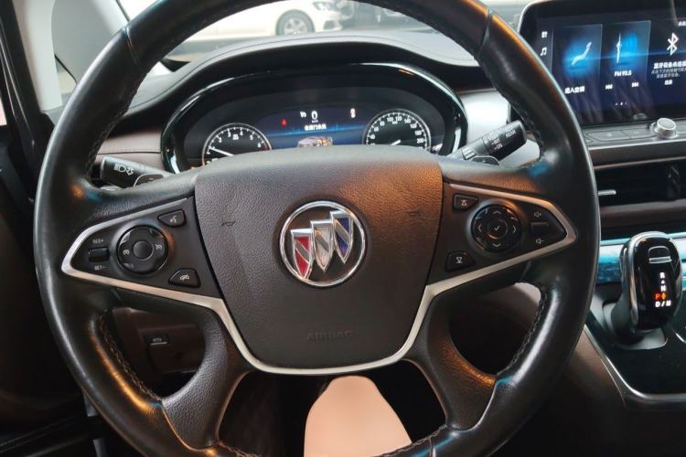 Used Buick GL8 2021 Land Cruiser Executive Class 652T Luxury Model Steering Wheel