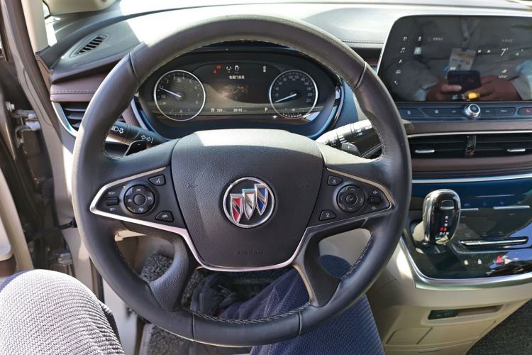 Used Buick GL8 2021 Land Cruiser Executive Class 652T Smart Luxury Model Steering Wheel