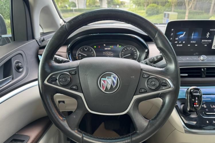 Used Buick GL8 2021 Land Cruiser Executive Class 652T Luxury Model Steering Wheel