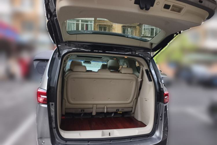 Used Buick GL8 2021 Land Cruiser Executive 652T Premium Model Trunk