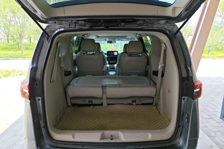 Used Buick GL8 2021 Land Cruiser Executive Class 652T Luxury Model Trunk