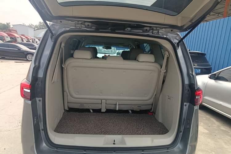 Used Buick GL8 2021 Land Cruiser Executive Class 652T Comfort Model Trunk