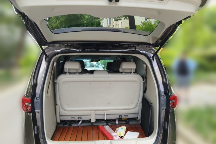 Used Buick GL8 2021 Land Cruiser Executive Class 652T Luxury Model Trunk