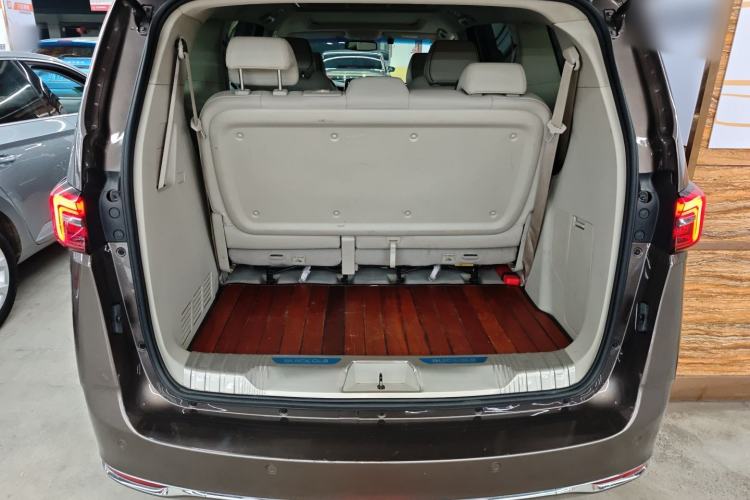 Used Buick GL8 2021 Land Cruiser Executive Class 652T Luxury Model Trunk