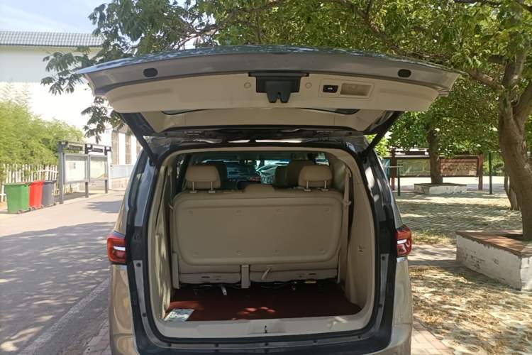 Used Buick GL8 2021 Land Cruiser Executive Class 652T Comfort Model Trunk