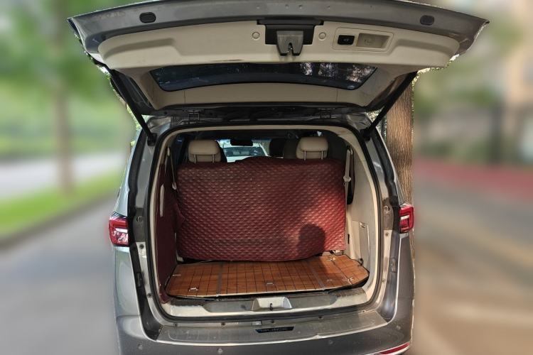 Used Buick GL8 2021 Land Cruiser Executive Class 652T Comfort Model Trunk