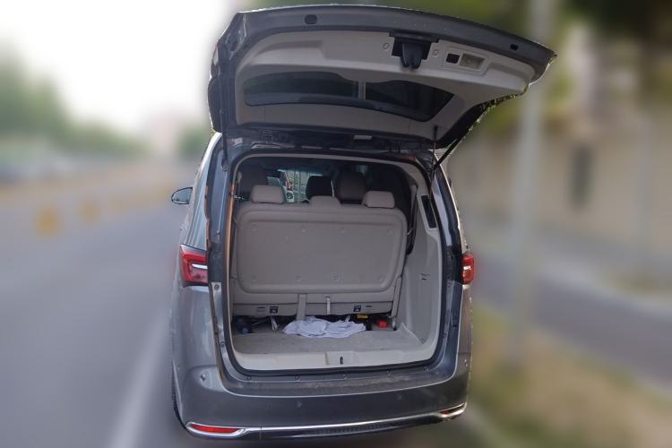 Used Buick GL8 2021 Land Cruiser Executive 652T Premium Model Trunk