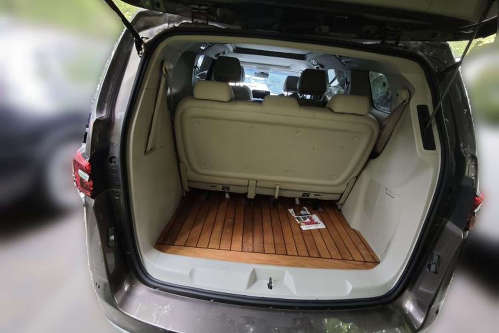 Used Buick GL8 2021 Land Cruiser Executive Class 652T Smart Luxury Model Trunk