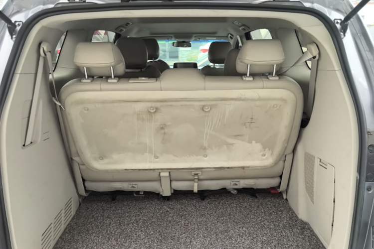 Used Buick GL8 2021 Land Cruiser Executive Class 652T Comfort Model Trunk