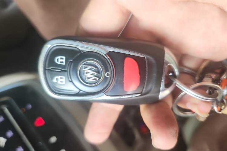 Used Buick GL8 2021 Land Cruiser Executive Class 652T Comfort Model Vehicle Key