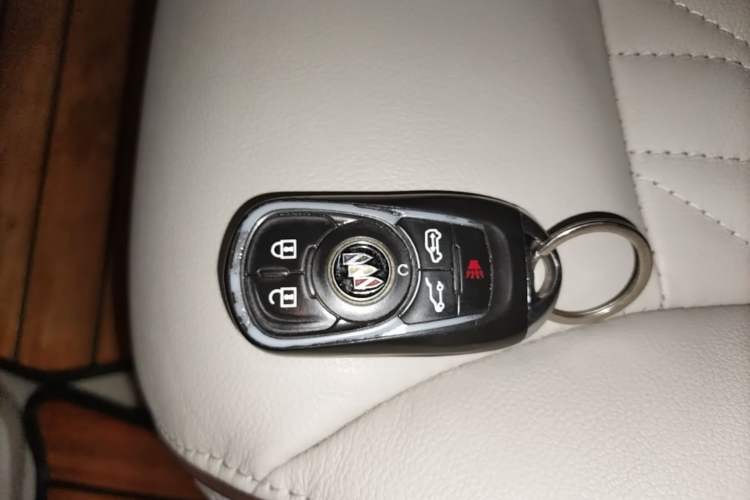 Used Buick GL8 2021 Land Cruiser Executive 652T Premium Model Vehicle Key