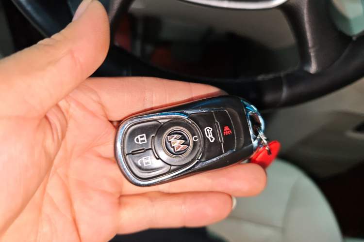 Used Buick GL8 2021 Land Cruiser Executive Class 652T Luxury Model Vehicle Key