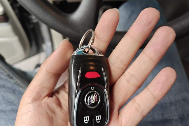 Used Buick GL8 2021 Land Cruiser Executive Class 652T Comfort Model Vehicle Key