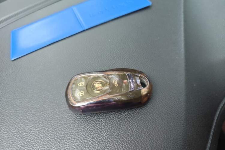 Used Buick GL8 2021 Land Cruiser Executive Class 652T Luxury Model Vehicle Key