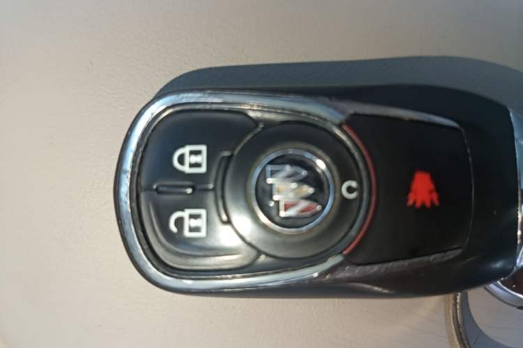 Used Buick GL8 2021 Land Cruiser Executive Class 652T Comfort Model Vehicle Key