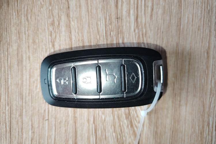 Used Buick GL8 2021 Land Cruiser Executive Class 652T Luxury Model Vehicle Key