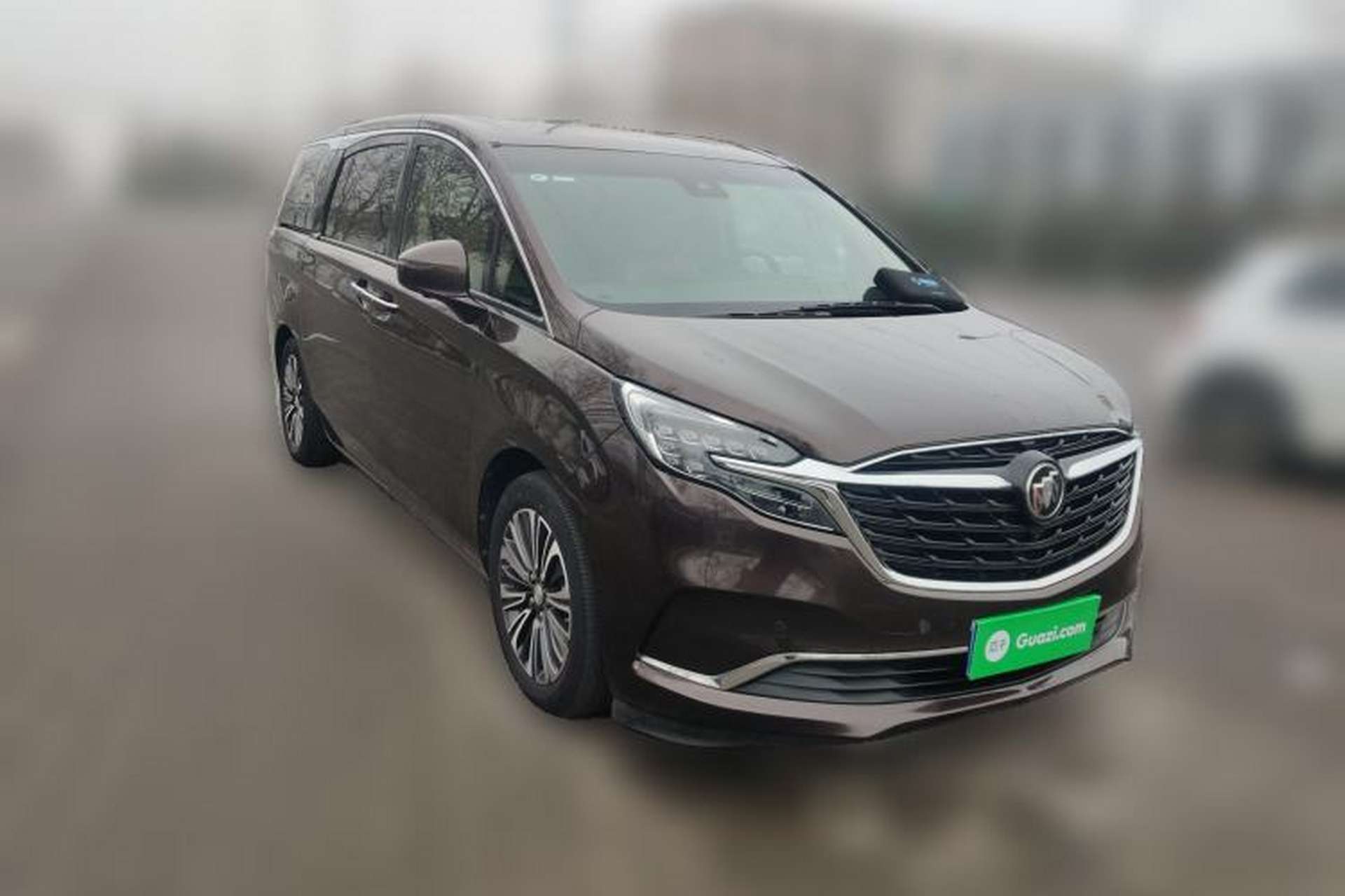 Used Buick GL8 2021 ES Landtrek 653T Smart Luxury Model Front Right 45 Deg