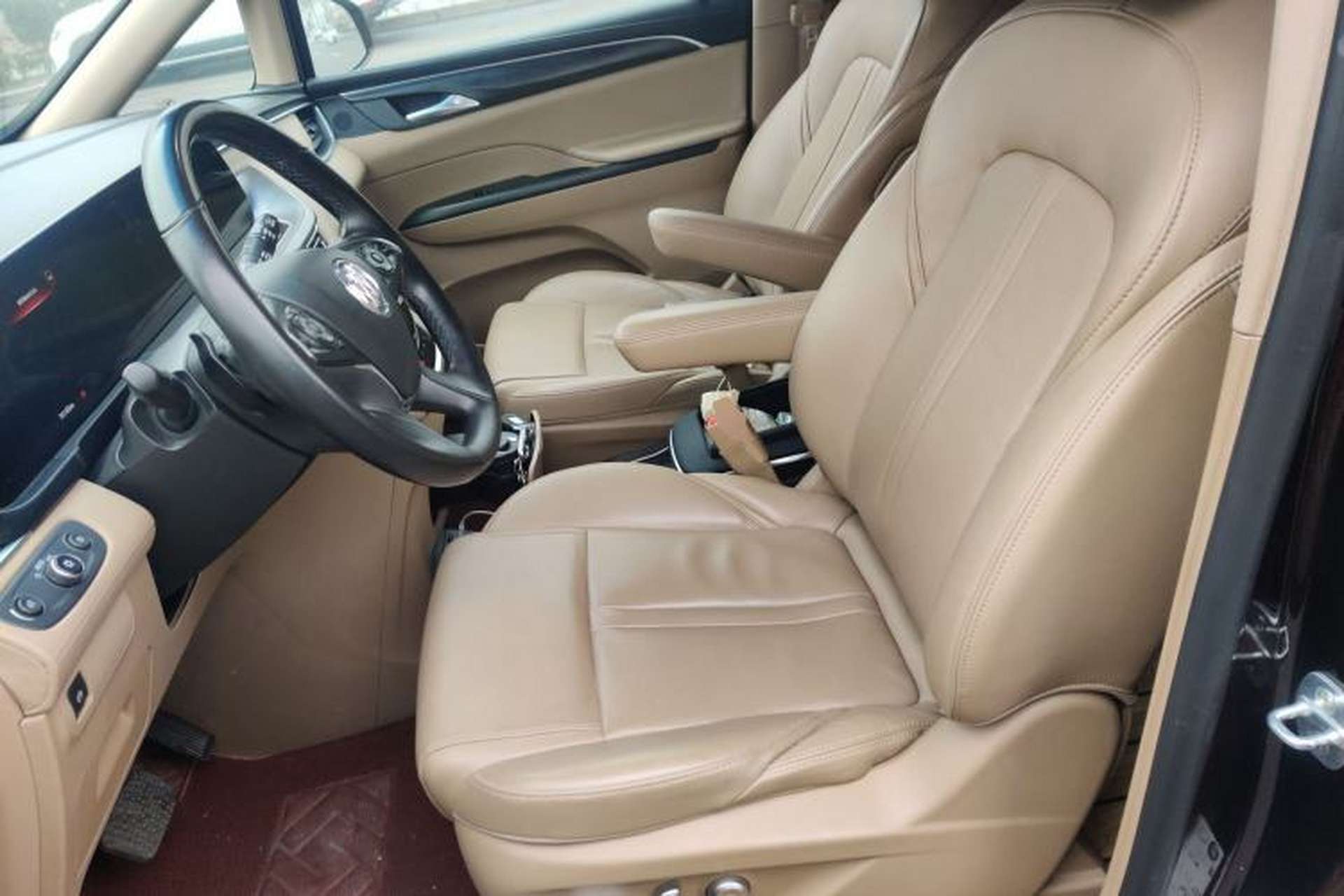 Used Buick GL8 2021 ES Landtrek 653T Smart Luxury Model Left Front Seat