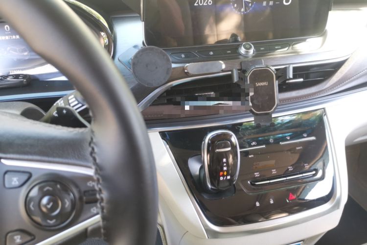 Used Buick GL8 2021 Land Cruiser Executive Class 652T Smart Luxury Model Audio And AC Panel