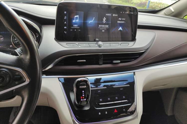 Used Buick GL8 2021 Land Cruiser Executive 652T Premium Model Audio And AC Panel