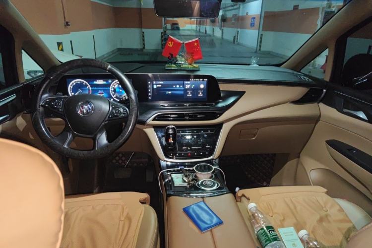 Used Buick GL8 2021 ES Land Cruiser 653T Luxury Edition Center Console