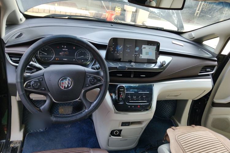 Used Buick GL8 2021 Land Cruiser Executive Class 652T Luxury Model Center Console