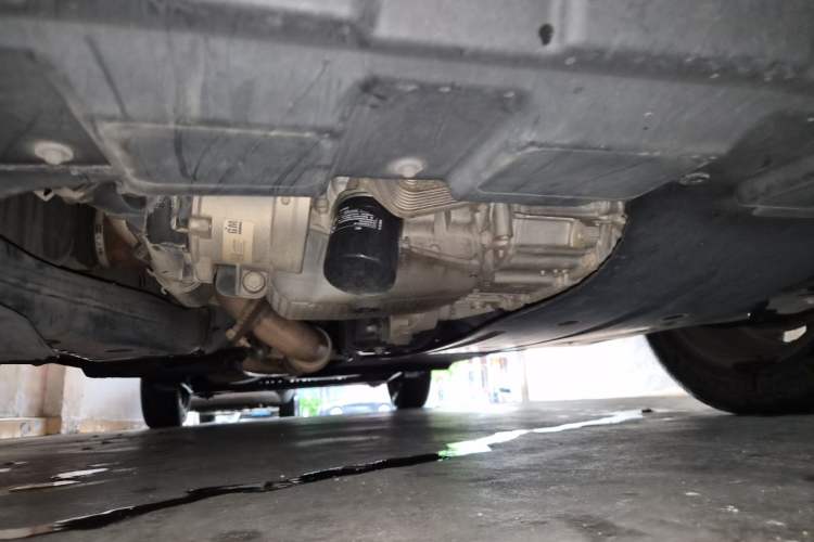 Used Buick GL8 2021 Land Cruiser Executive Class 652T Comfort Model Chassis Front
