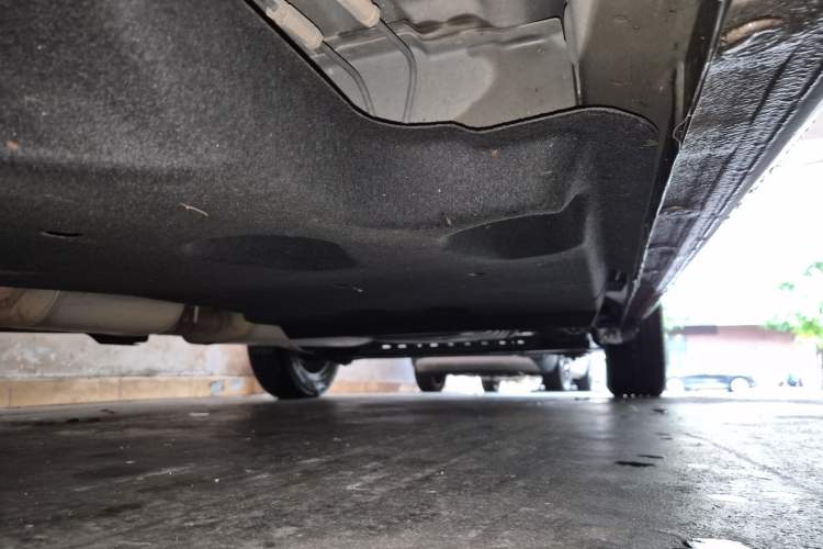 Used Buick GL8 2021 Land Cruiser Executive Class 652T Comfort Model Chassis Front Left