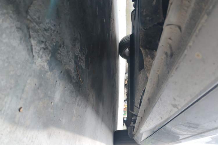 Used Buick GL8 2021 Land Cruiser Executive 652T Premium Model Chassis Front Left