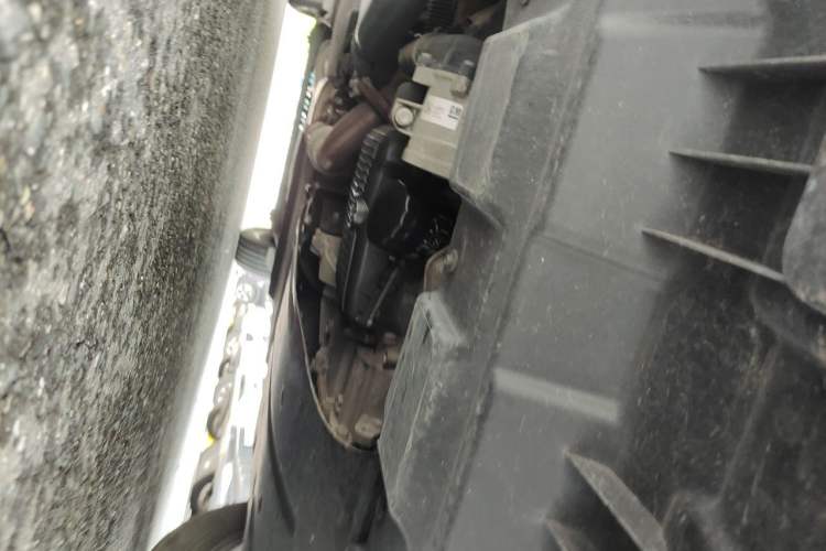 Used Buick GL8 2021 Land Cruiser Executive 652T Premium Model Chassis Front
