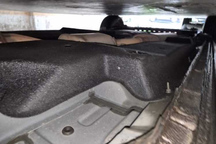 Used Buick GL8 2021 Land Cruiser Executive Class 652T Comfort Model Chassis Front Right