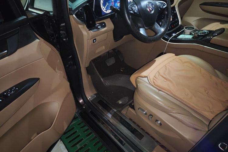 Used Buick GL8 2021 ES Land Cruiser 653T Luxury Edition Driver Seat