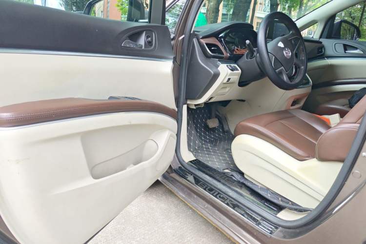 Used Buick GL8 2021 Land Cruiser Executive Class 652T Comfort Model Driver Seat