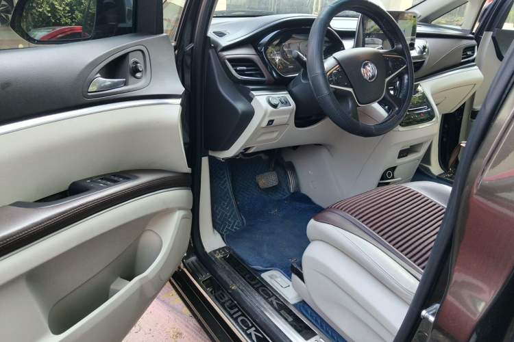 Used Buick GL8 2021 Land Cruiser Executive Class 652T Luxury Model Driver Seat