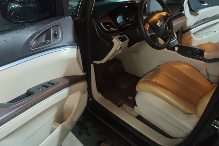 Used Buick GL8 2021 Land Cruiser Executive Class 652T Luxury Model Driver Seat